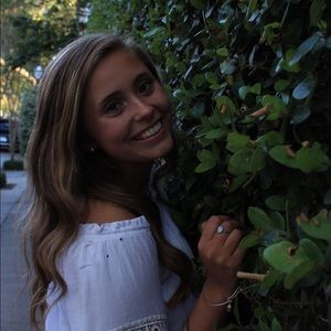 Meet your Posher, Brianna